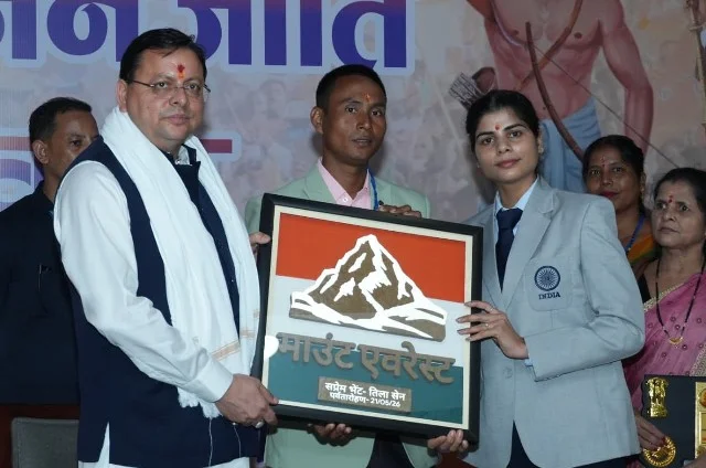 मुख्यमंत्री ने BSF और ITBP के एवरेस्ट विजेताओं का बढ़ाया सम्मान