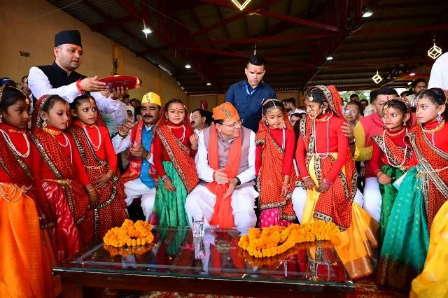 सीएम धामी ने मां वाराही देवी की पूजा कर प्रदेश की खुशहाली की कामना की