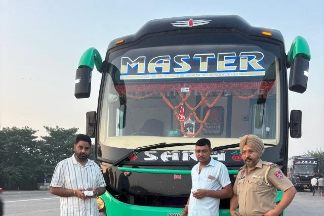 डेराबस्सी में कर चोरी की शिकायतों को लेकर आरटीओ की विशेष कार्रवाई