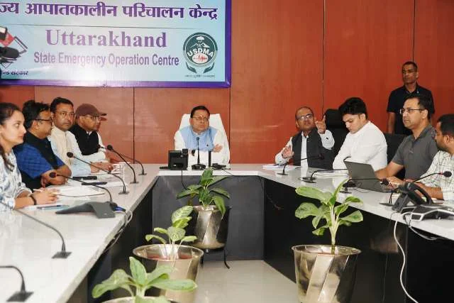 फंसे ट्रैकर्स और माउंटेनियर्स के रेस्क्यू को लेकर सीएम धामी ने दिए जरूरी निर्देश
