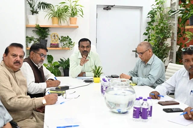 मुख्य निर्वाचन अधिकारी के निर्देश पर राजनीतिक दलों के साथ बैठक आयोजित