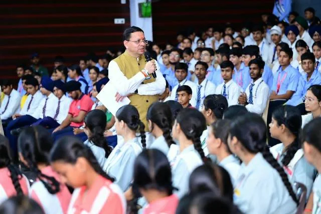 ‘मेरे सपनों का उत्तराखंड’ पर विद्यार्थियों के सुझावों से विकास की दिशा तय करेंगे धामी