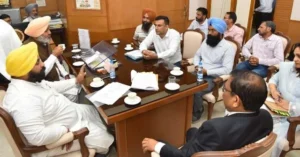 ईटीटी शिक्षकों के वेतन संबंधी मामलों के समाधान के लिए जांच में तेजी के निर्देश