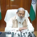 कर्मचारियों के साथ खड़ी है सरकार, बातचीत से निकलेगा हल - मंत्री