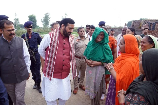 मंगौली जाटान दौरे पर पहुंचे सीएम सैनी, गांव के जोहड़ का किया अवलोकन