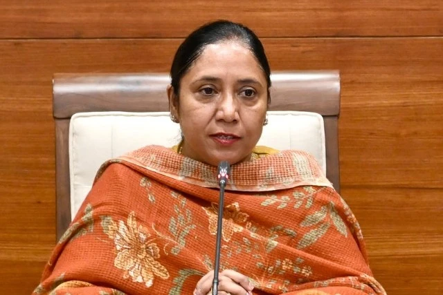 विधवा और निराश्रित महिलाओं को आर्थिक संबल दे रही सरकार - मंत्री