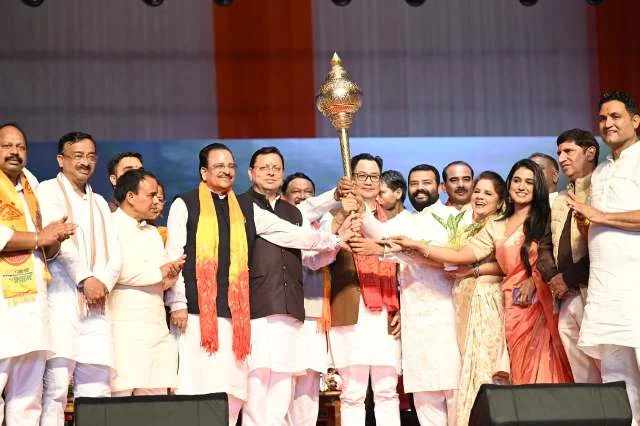 सीएम धामी ने दीप प्रज्ज्वलित कर किया ‘उत्तराखंड आदि रंगोत्सव’ का शुभारंभ