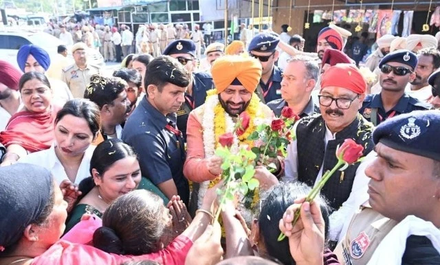 सीएम सैनी ने भगवान वाल्मीकि जी को किया नमन